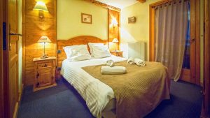 Hotel Philibert-double-bedroom-1